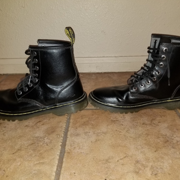 Dr. Martens Awleys - Picture 6 of 10
